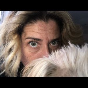 Meet your Posher, Carey